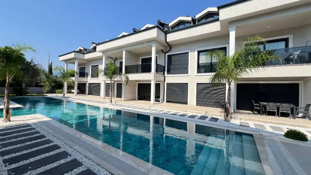 Real estate in Calis